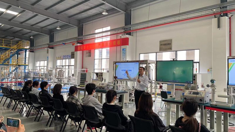 汽车用复合材料检测标准规范：确保安全与性能的基石